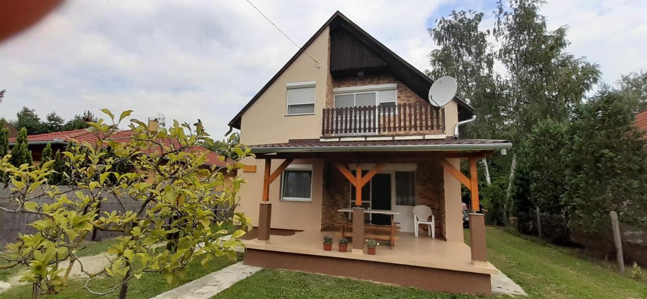 Villa Thomas Nyaralo Balatonmáriafürdő Exterior foto